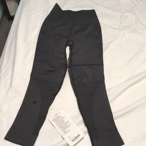 NWT Black Lululemon Crop pants